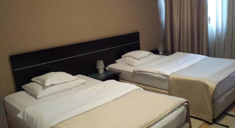 Hotel Beograd Lukavica Exterior foto